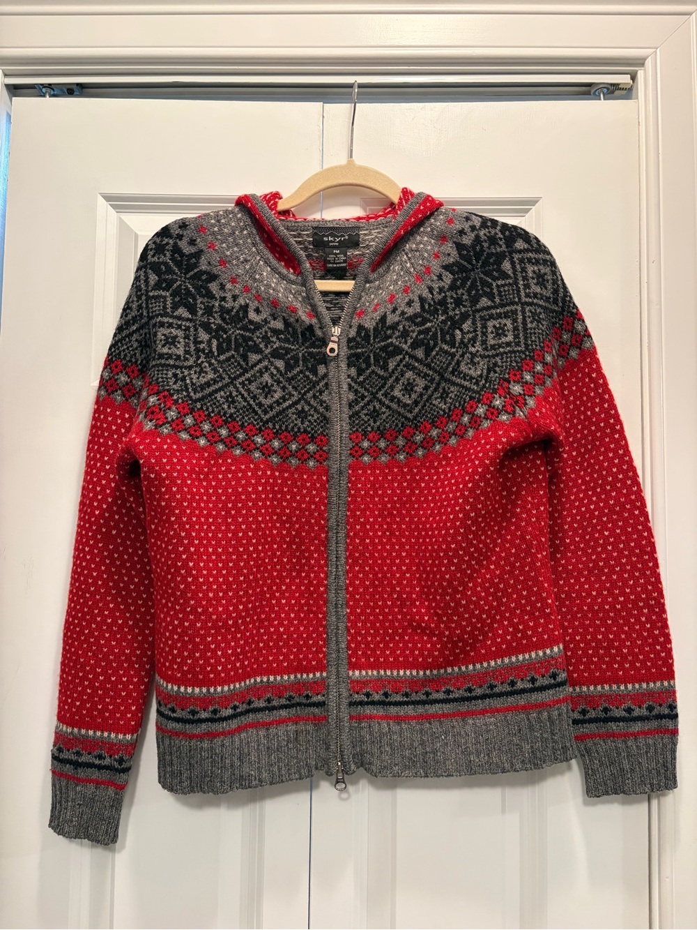 Skyr Nordic Zip Hooded Cardigan in Red and Gray 100% wool